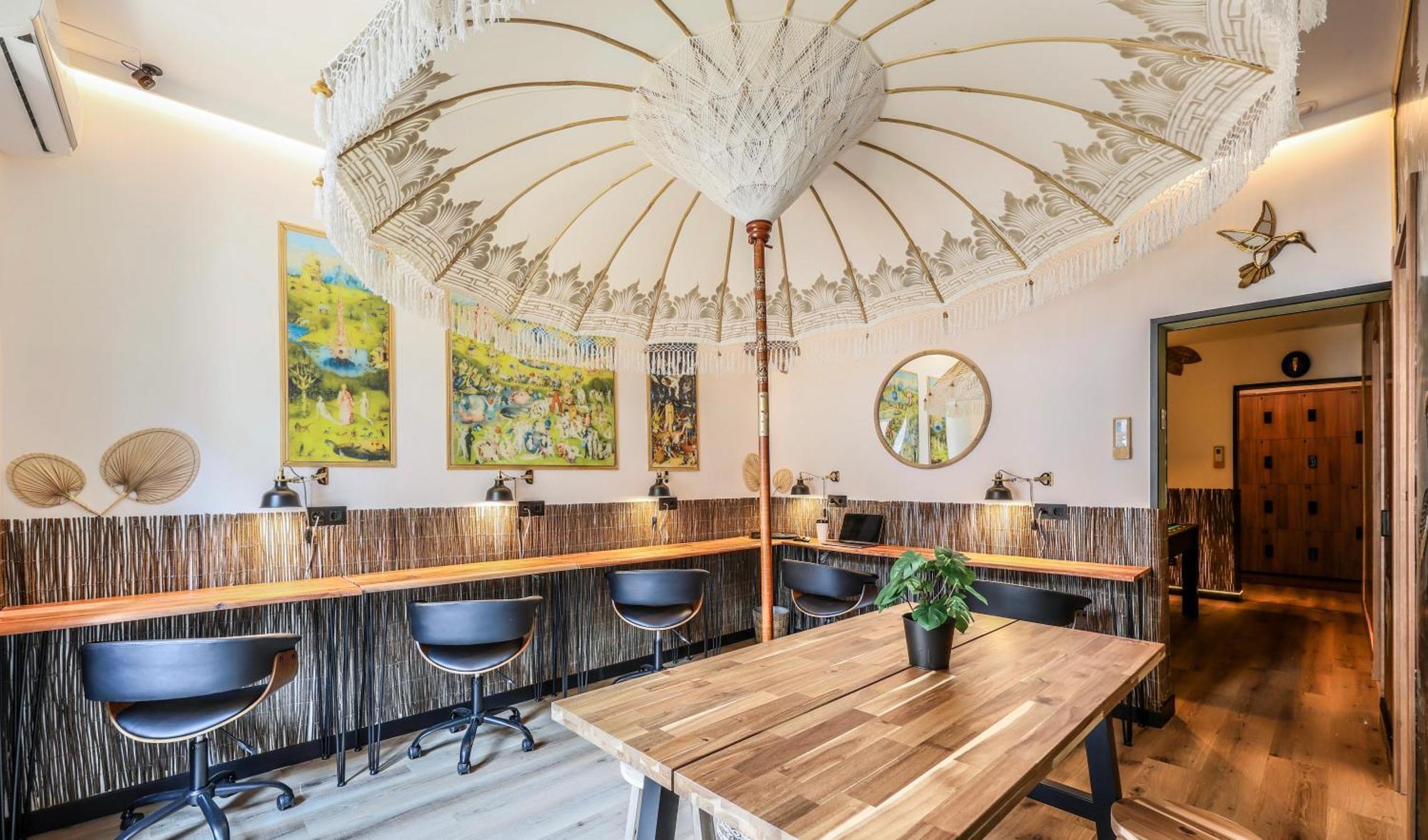 Eliseo - Livingcoworking - Malasana มาดริด ภายนอก รูปภาพ