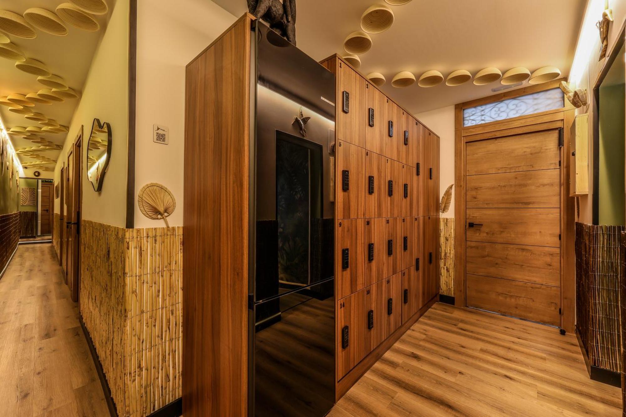 Eliseo - Livingcoworking - Malasana มาดริด ภายนอก รูปภาพ